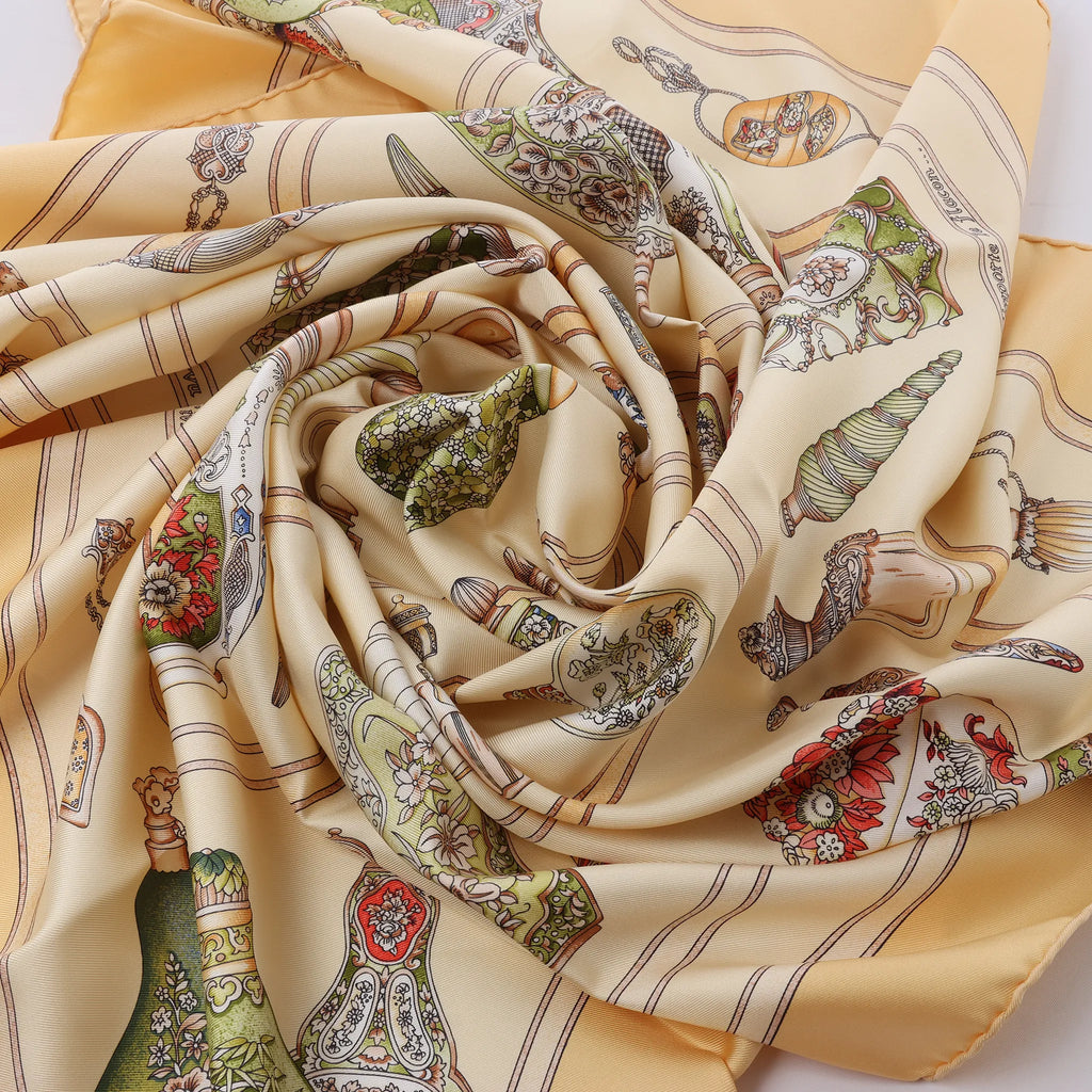 Hermès Carré 90 "Qu'Importe Le Flacon" Silk handkerchief in Beige