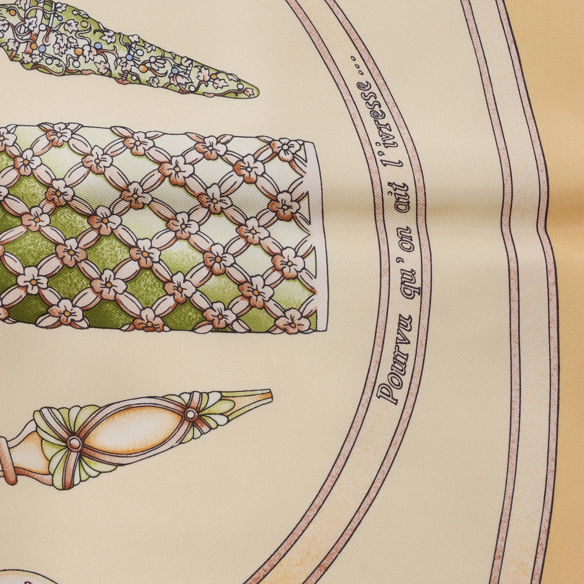 Hermès Carré 90 "Qu'Importe Le Flacon" Silk handkerchief in Beige