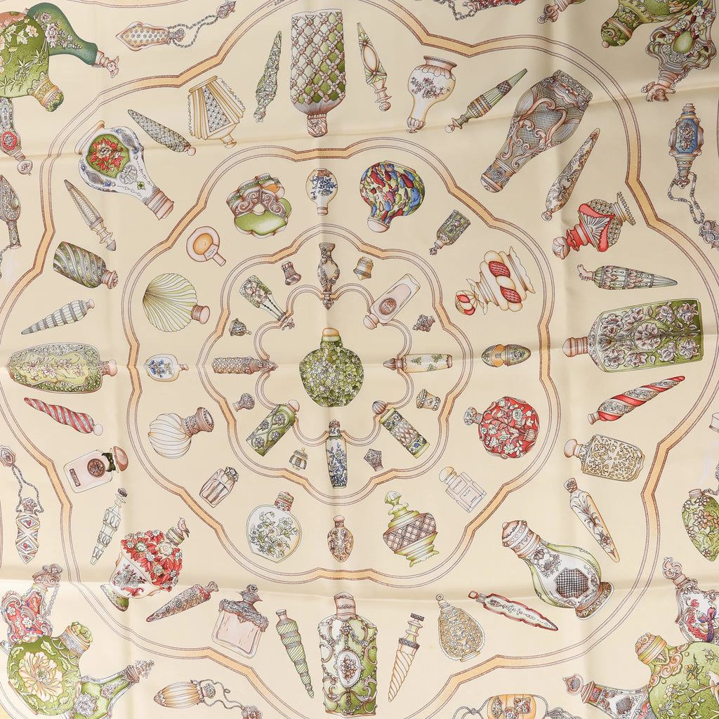 Hermès Carré 90 "Qu'Importe Le Flacon" Silk handkerchief in Beige