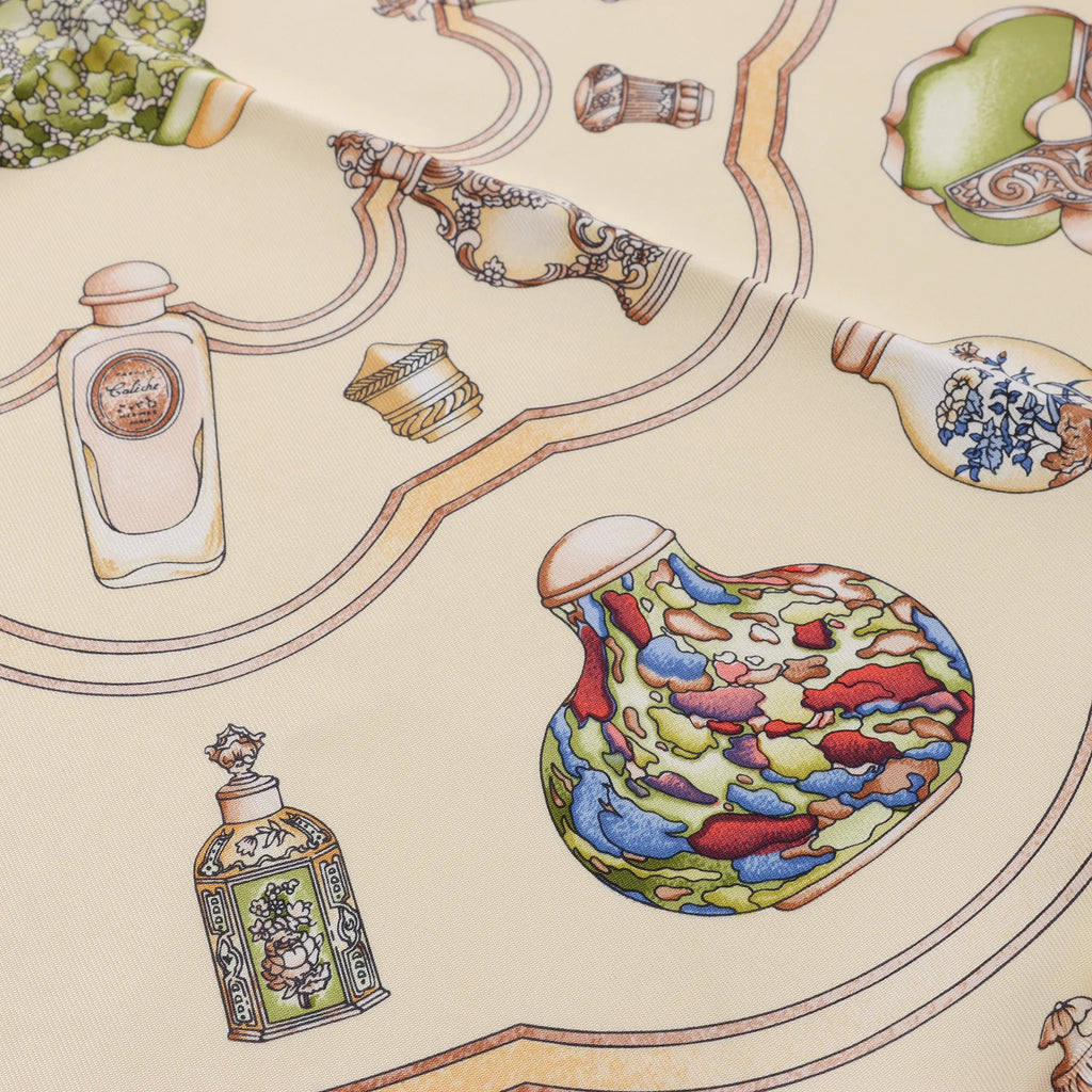 Hermès Carré 90 "Qu'Importe Le Flacon" Silk handkerchief in Beige