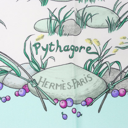 Hermès Carré 90 „Pythagore“ Schal aus 100 % Seide in Grün