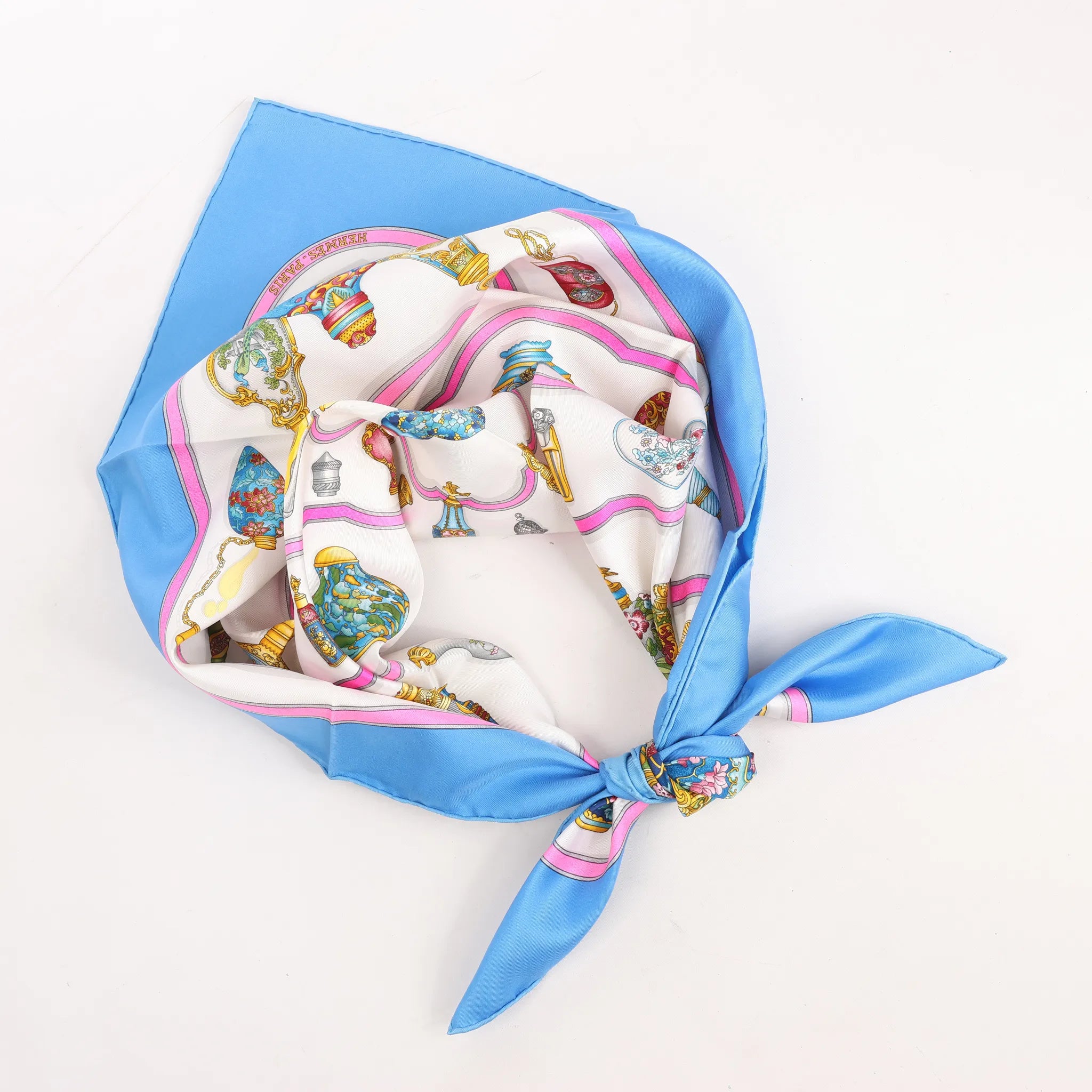 Hermès Carré 90 "Qu'importe Le Flacon" Silk handkerchief in Blue