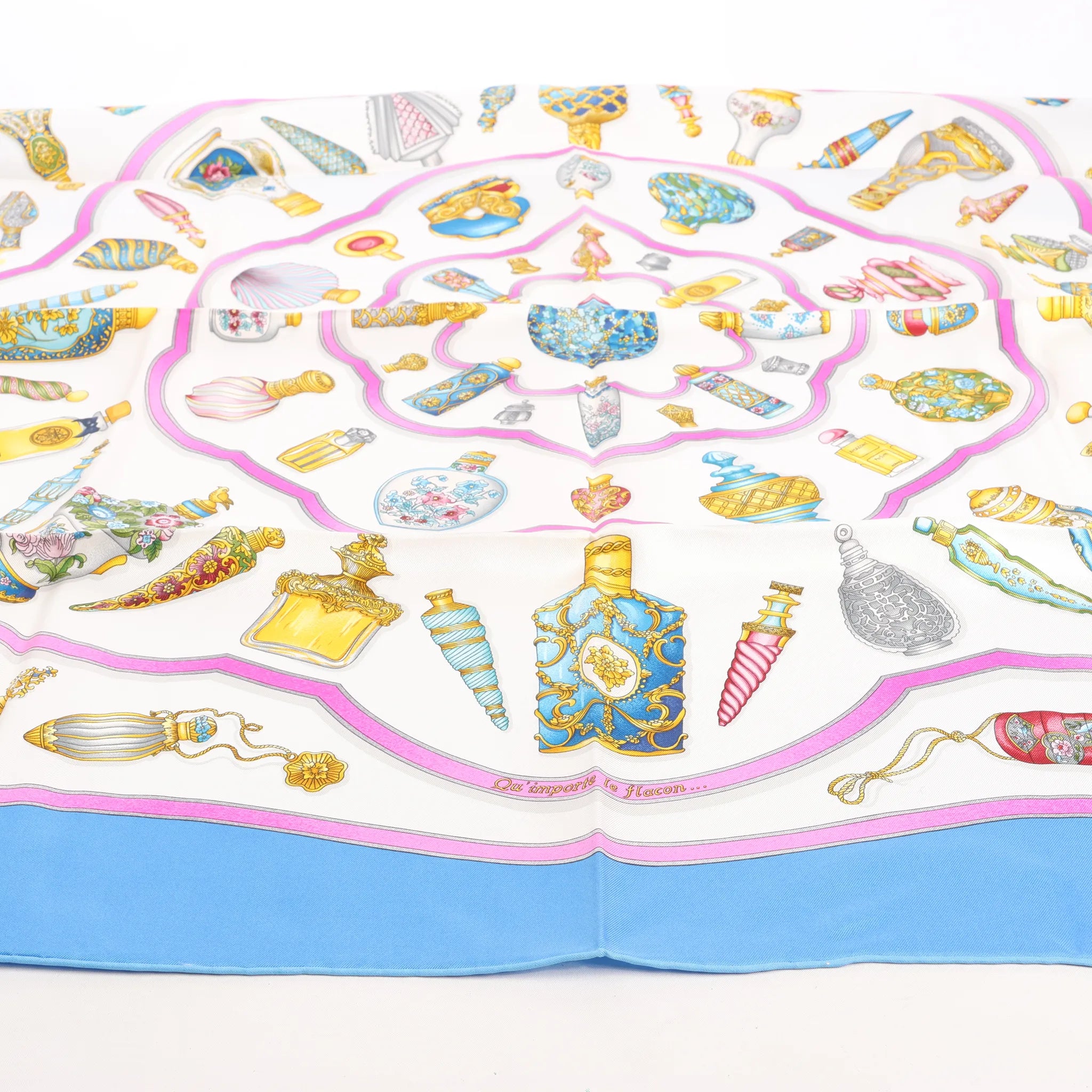 Hermès Carré 90 "Qu'importe Le Flacon" Silk handkerchief in Blue