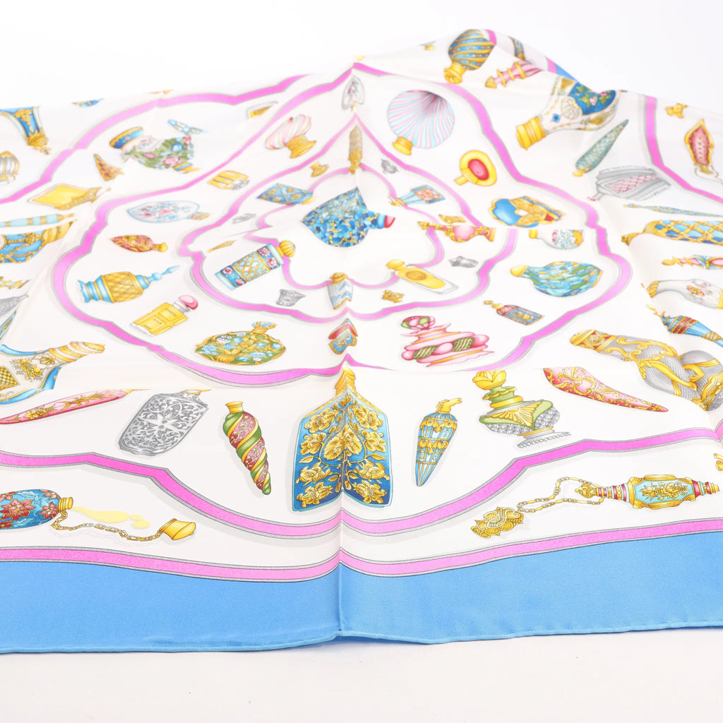 Hermès Carré 90 "Qu'importe Le Flacon" Silk handkerchief in Blue