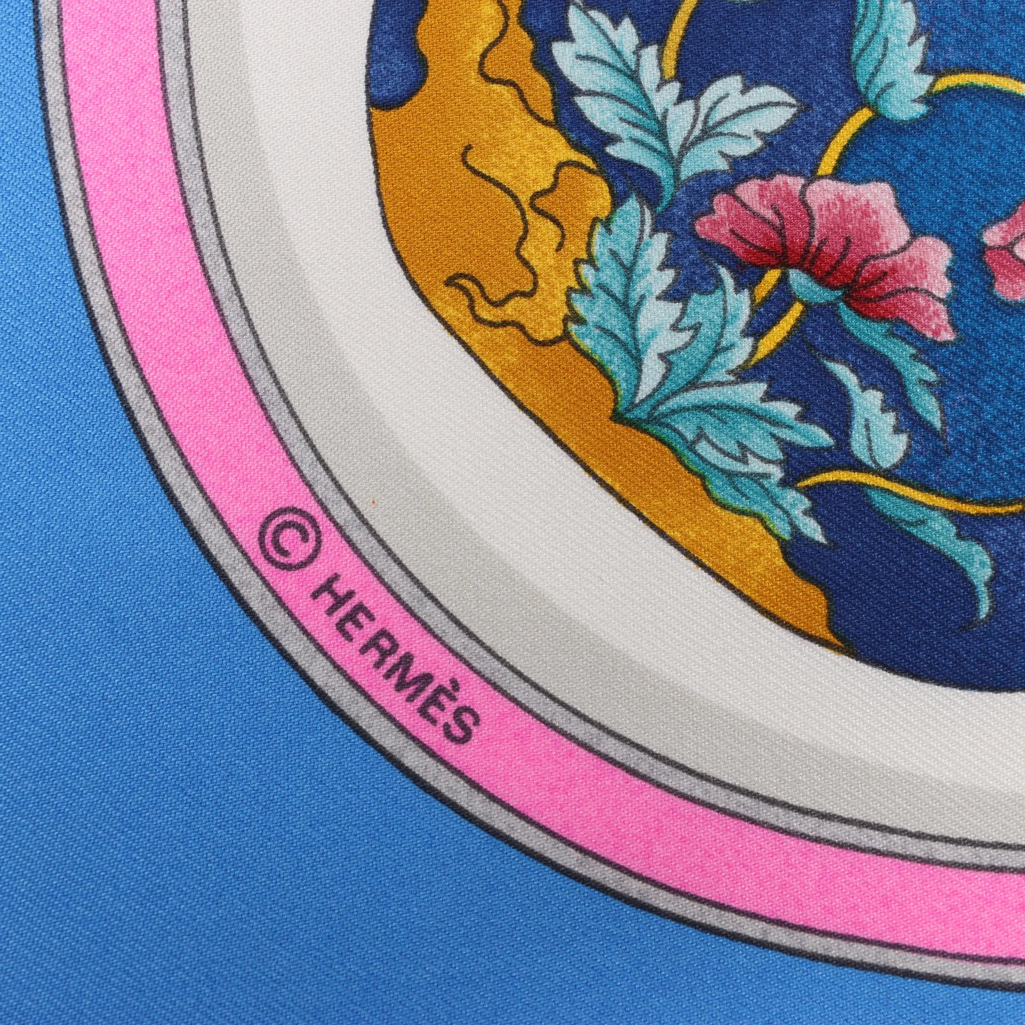 Hermès Carré 90 "Qu'importe Le Flacon" Silk handkerchief in Blue