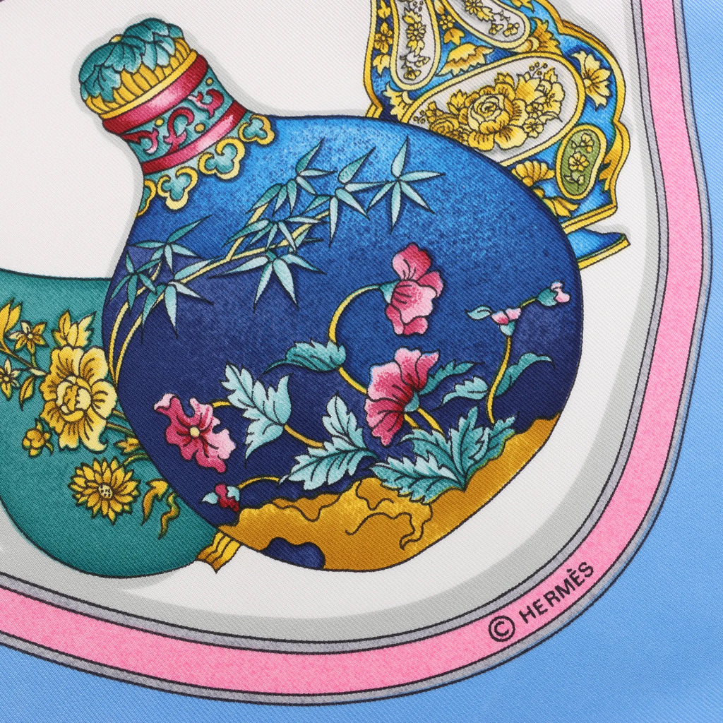 Hermès Carré 90 "Qu'importe le flacon" Silk handkerchief in Blue