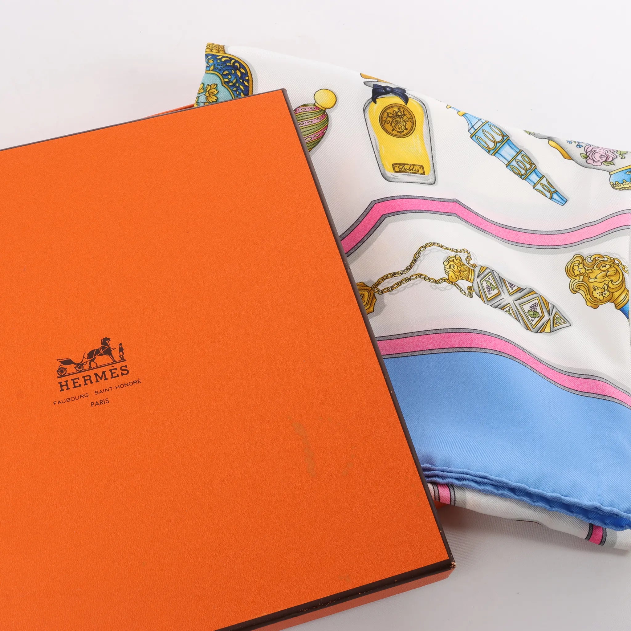 Hermès Carré 90 "Qu'importe le flacon" Silk handkerchief in Blue