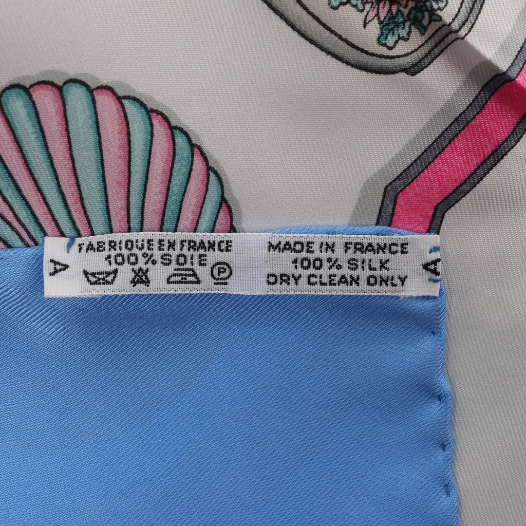 Hermès Carré 90 "Qu'importe le flacon" Silk handkerchief in Blue