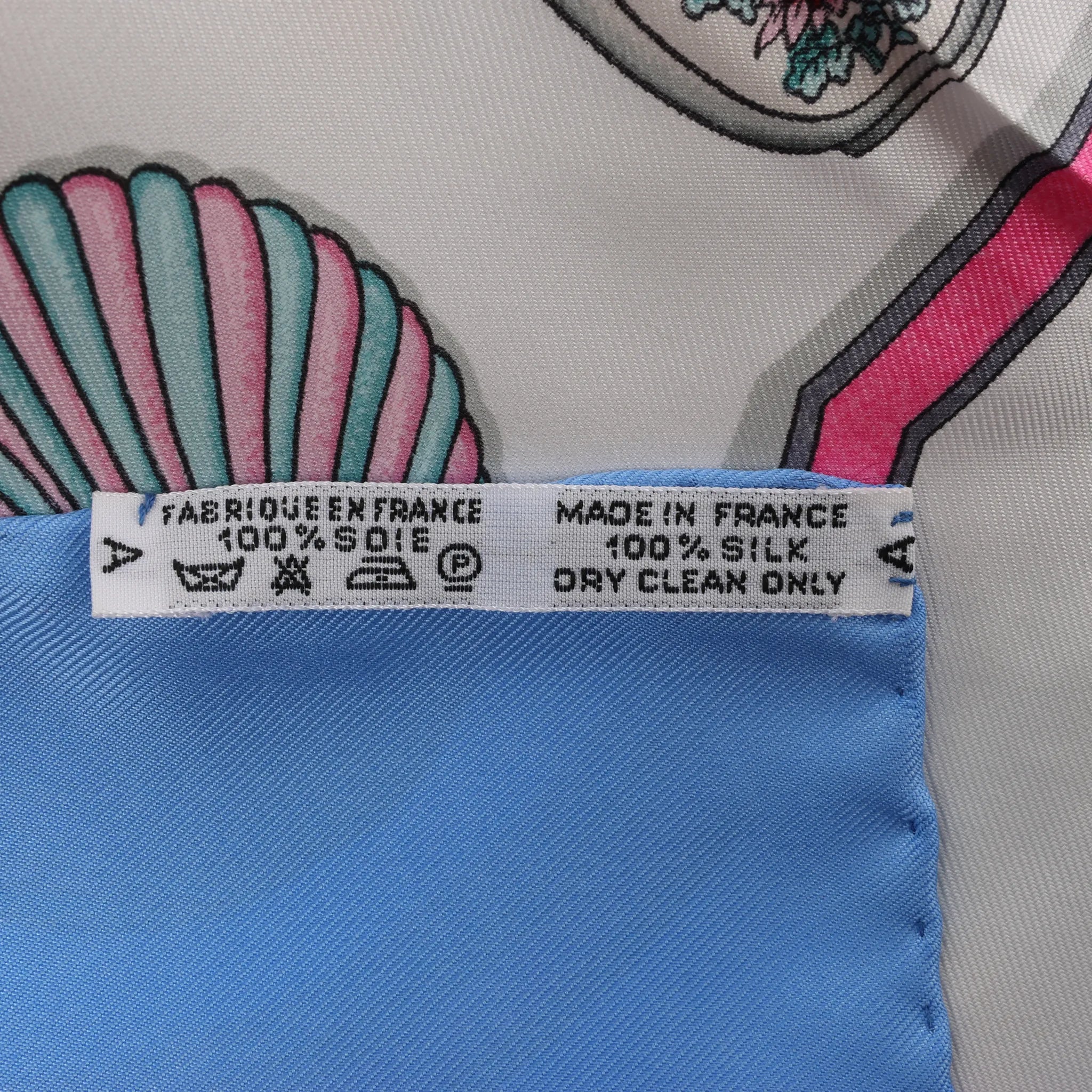 Hermès Carré 90 "Qu'importe le flacon" Silk handkerchief in Blue