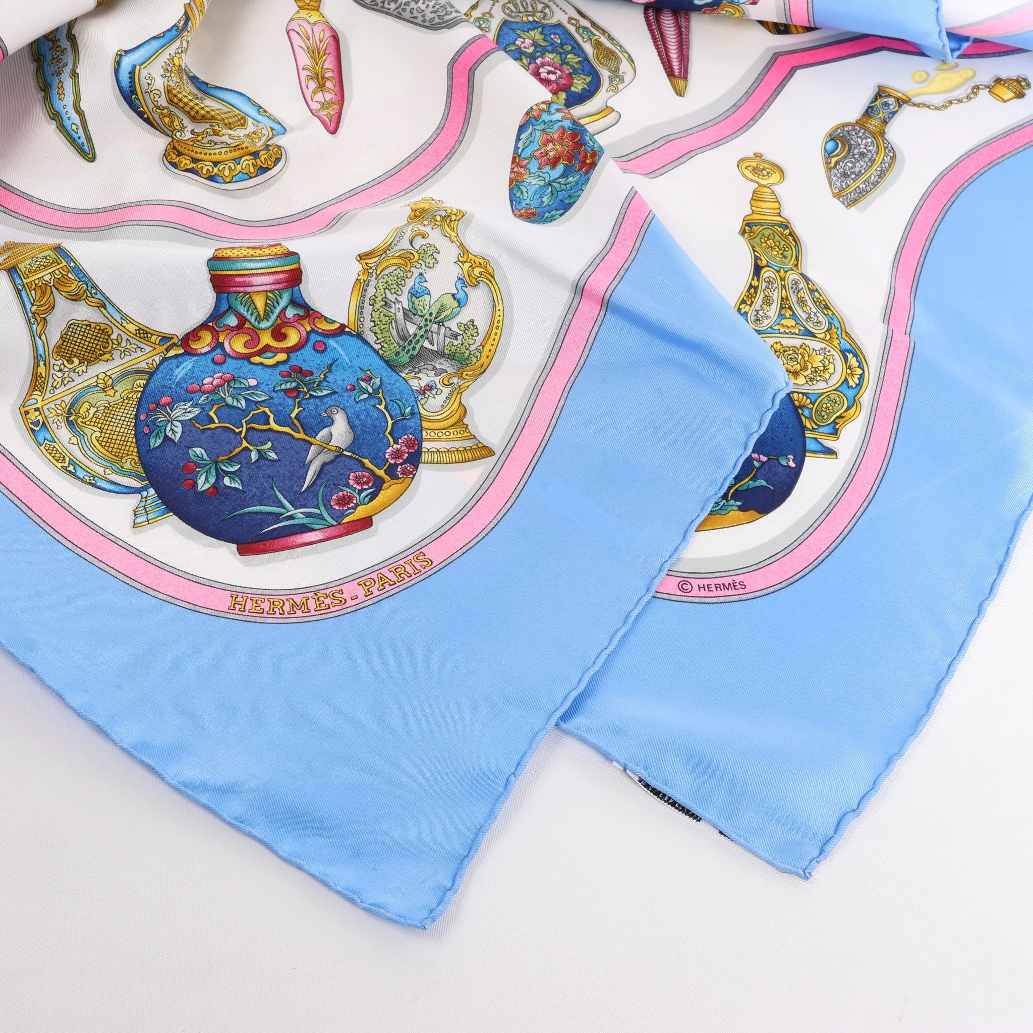 Hermès Carré 90 "Qu'importe le flacon" Silk handkerchief in Blue