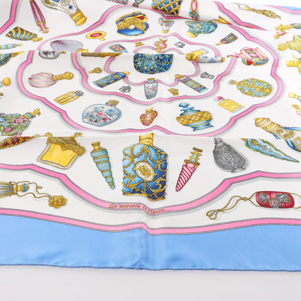 Hermès Carré 90 "Qu'importe le flacon" Silk handkerchief in Blue