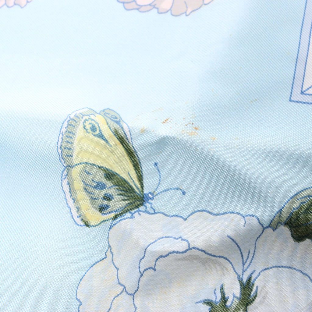 Hermès Carré 90 "Quai aux Fleurs" Silk handkerchief in Light Blue