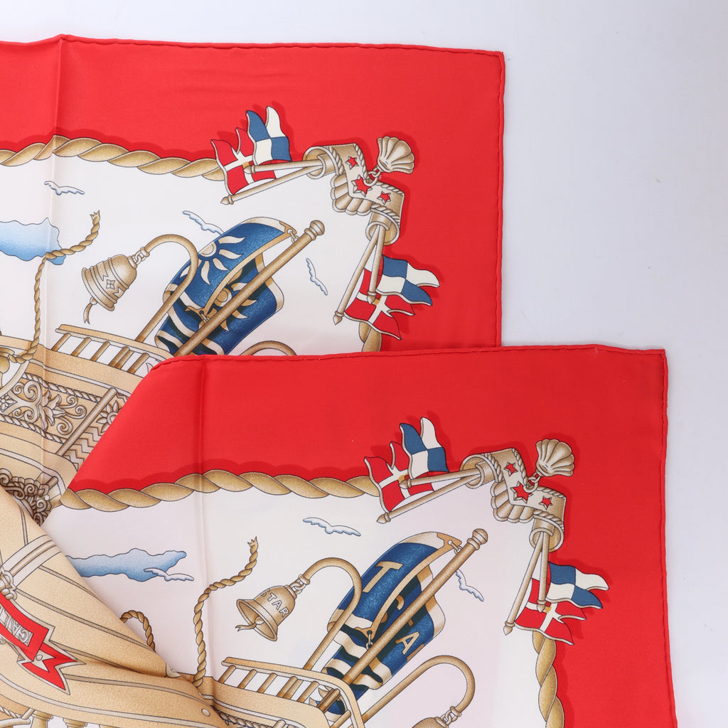 Hermès Carré 90 "Railing" Silk handkerchief in Red