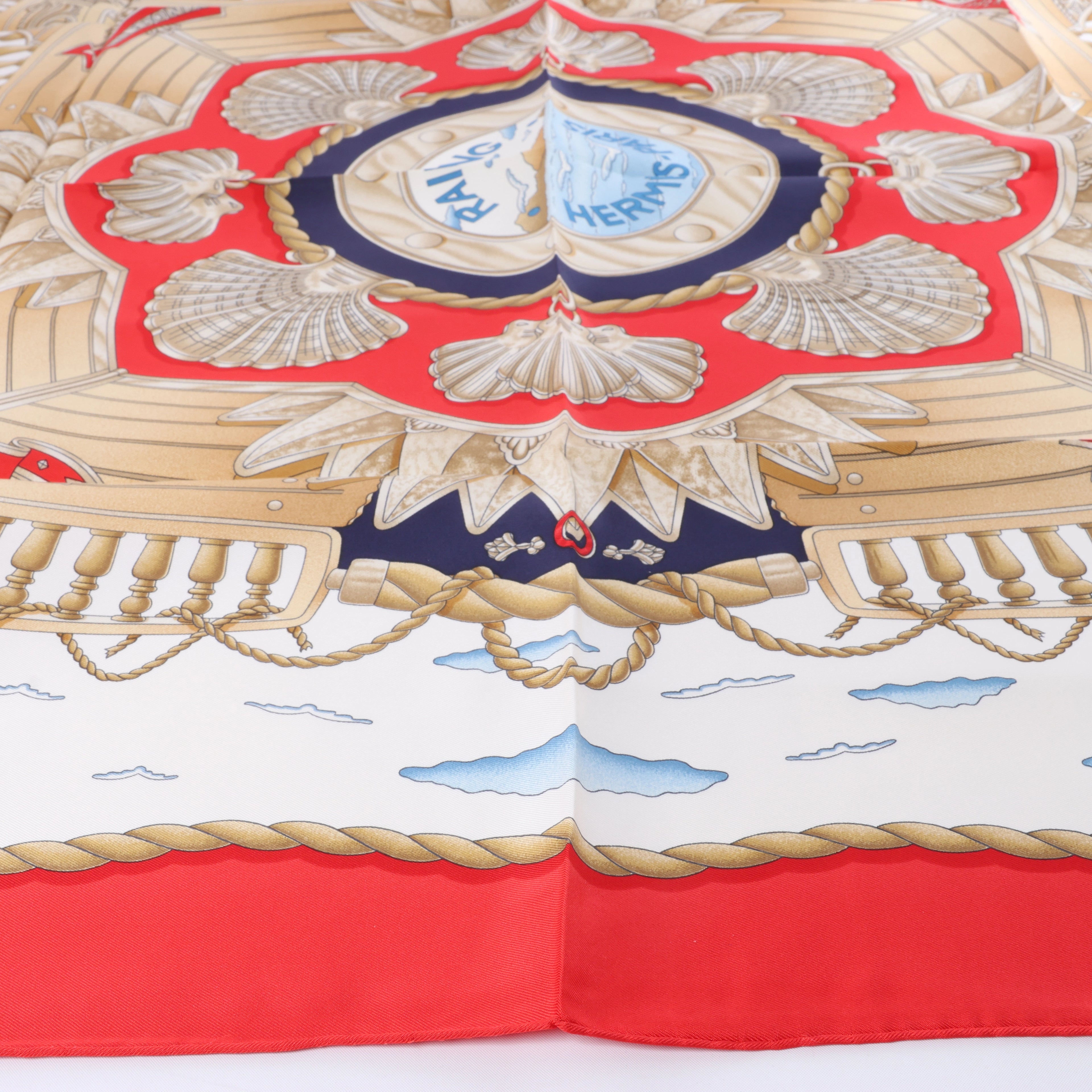 Hermès Carré 90 "Railing" Silk handkerchief in Red