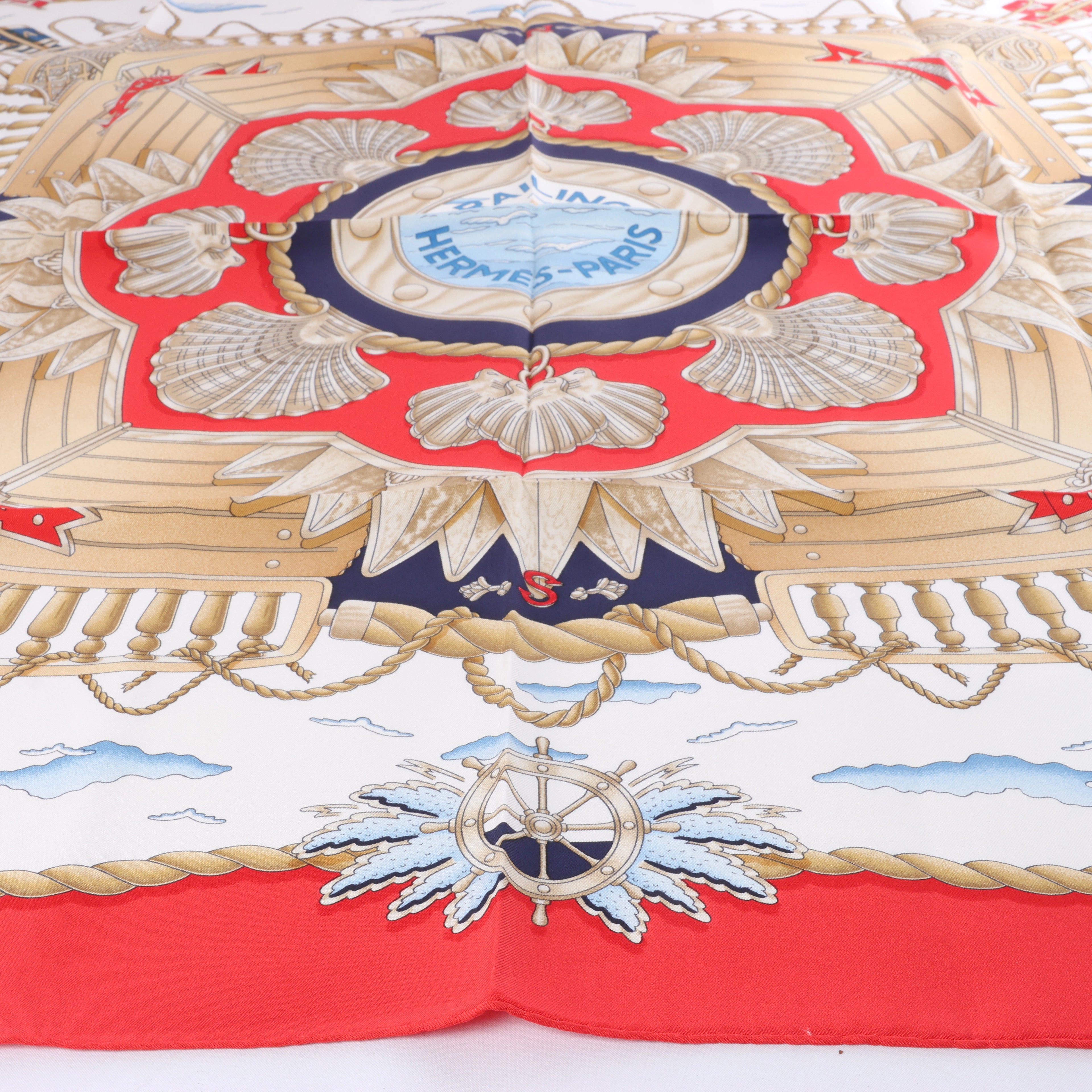 Hermès Carré 90 "Railing" Silk handkerchief in Red