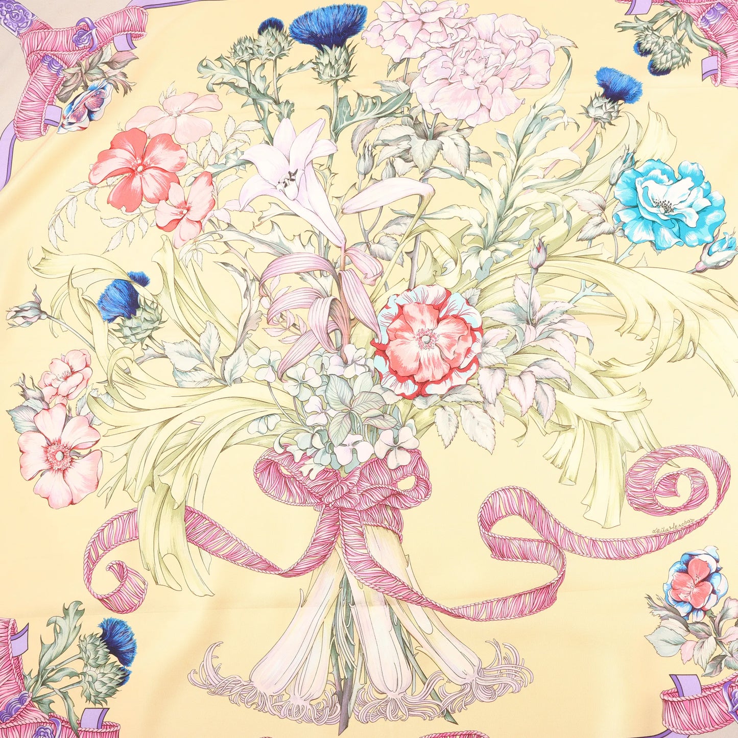 Mouchoir en soie Hermès Carré 90 « REGINA » beige