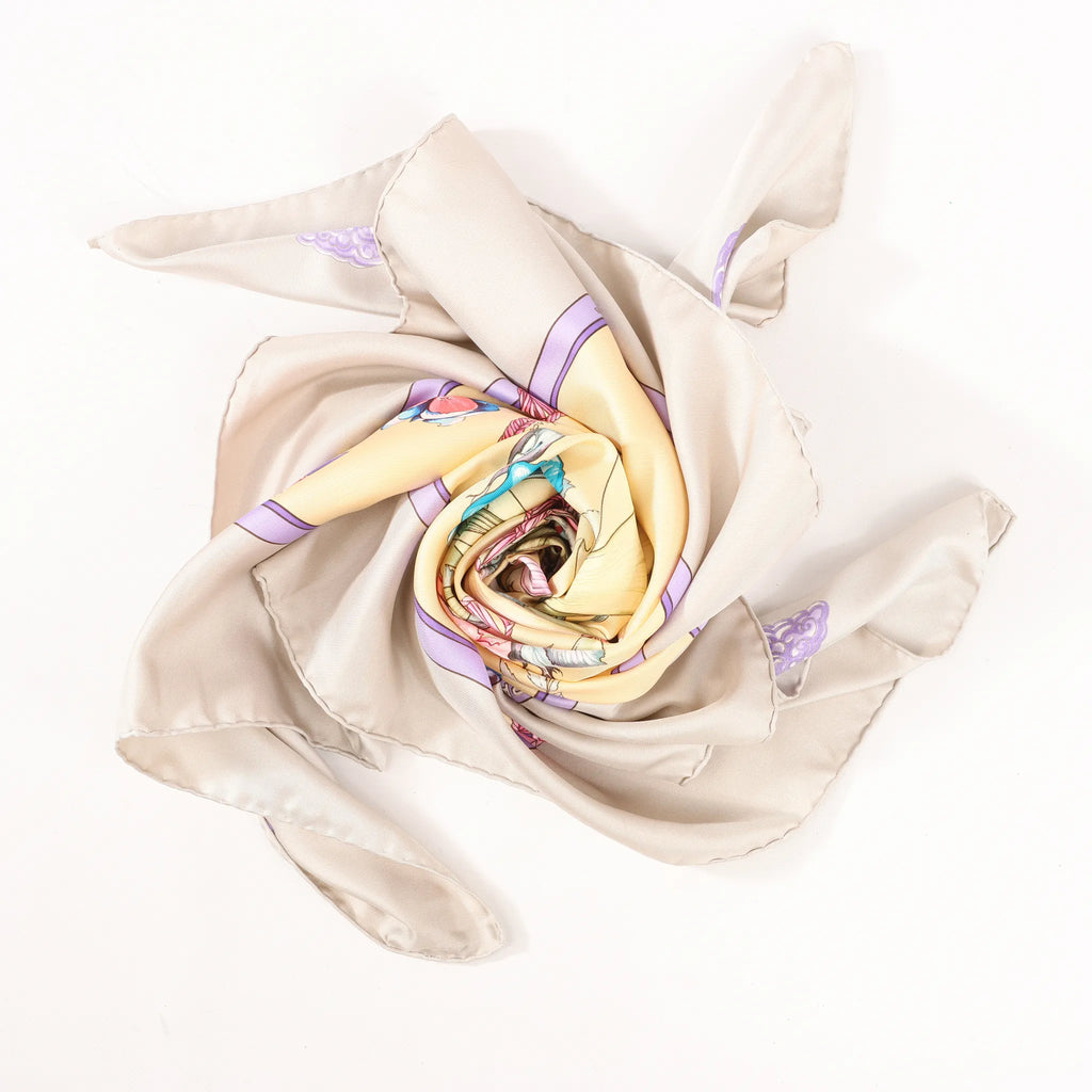 Hermès Carré 90 "REGINA" Silk handkerchief in Beige