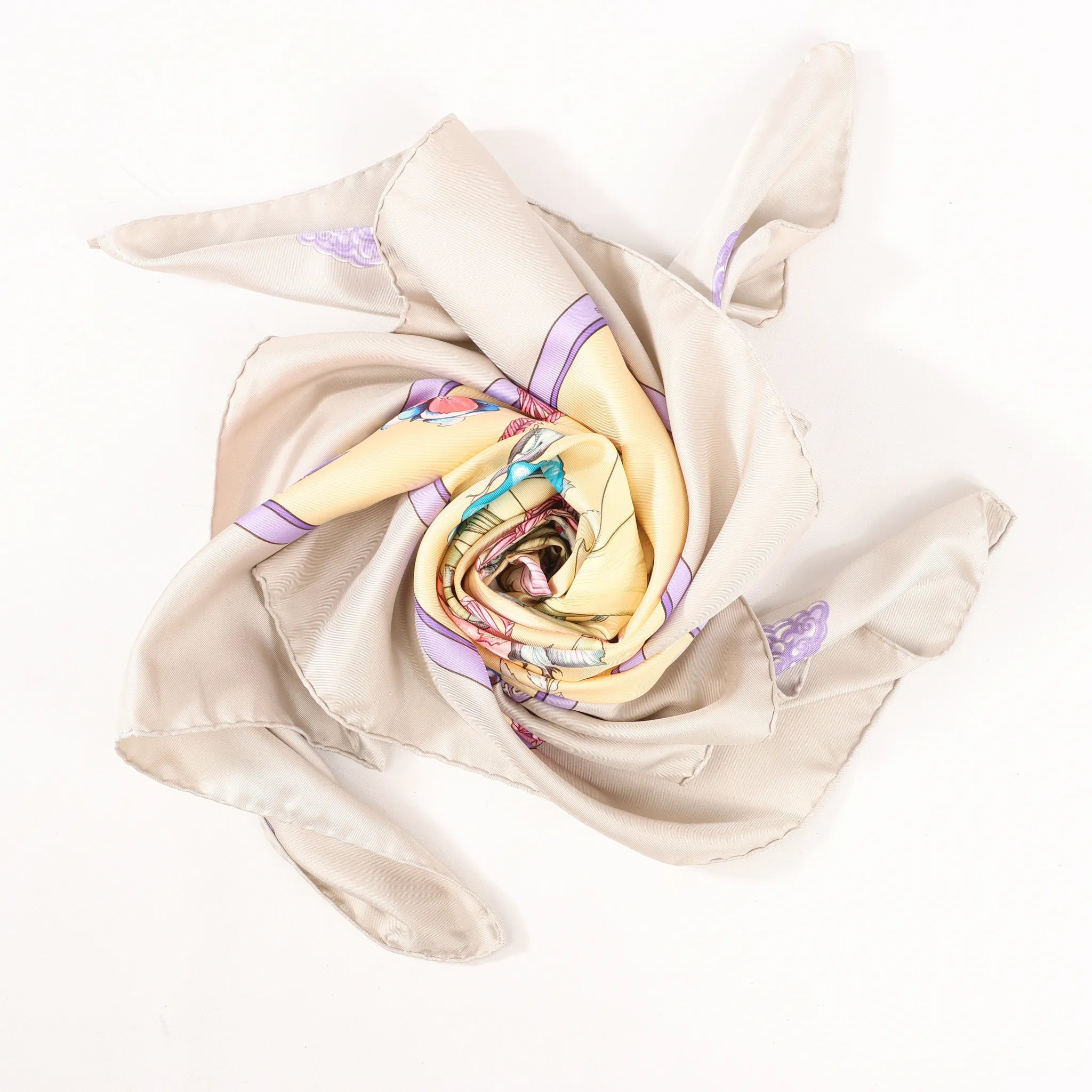 Hermès Carré 90 "REGINA" Silk handkerchief in Beige
