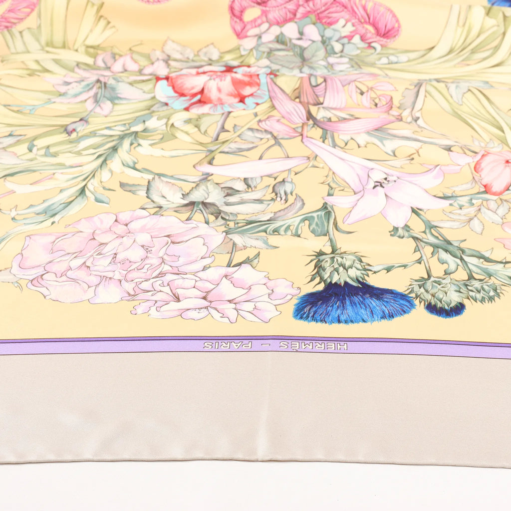 Hermès Carré 90 "REGINA" Silk handkerchief in Beige
