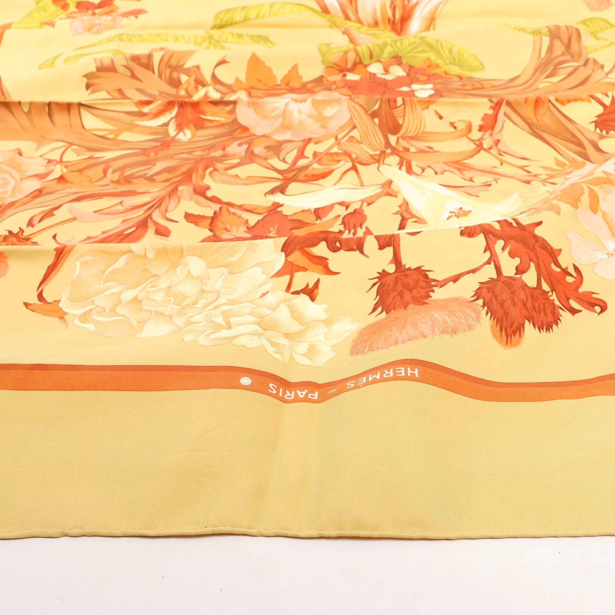 Hermès Carré 90 "REGINA" Silk handkerchief in Yellow