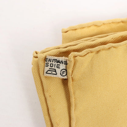 Hermès Carré 90 „REGINA“ Seidentaschentuch in Gelb