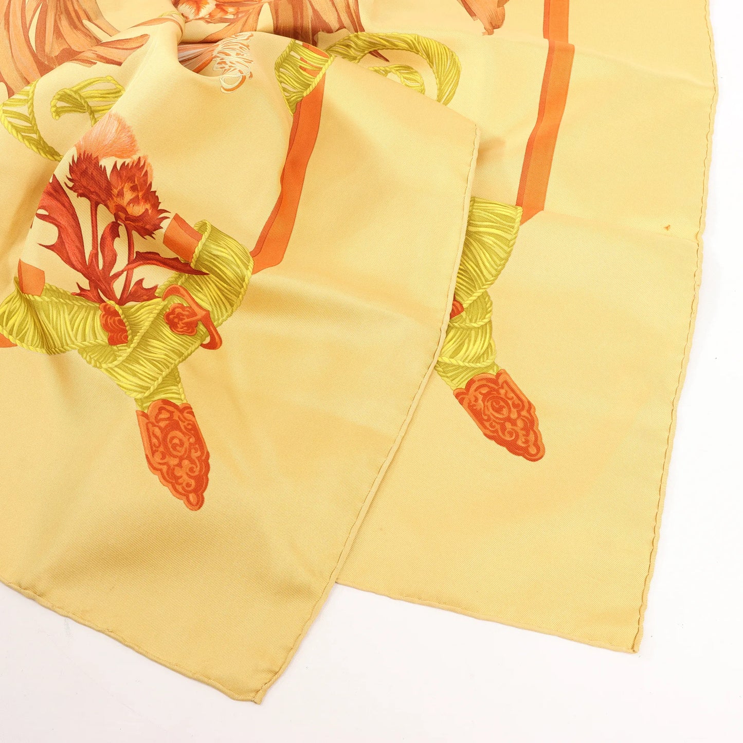 Hermès Carré 90 „REGINA“ Seidentaschentuch in Gelb