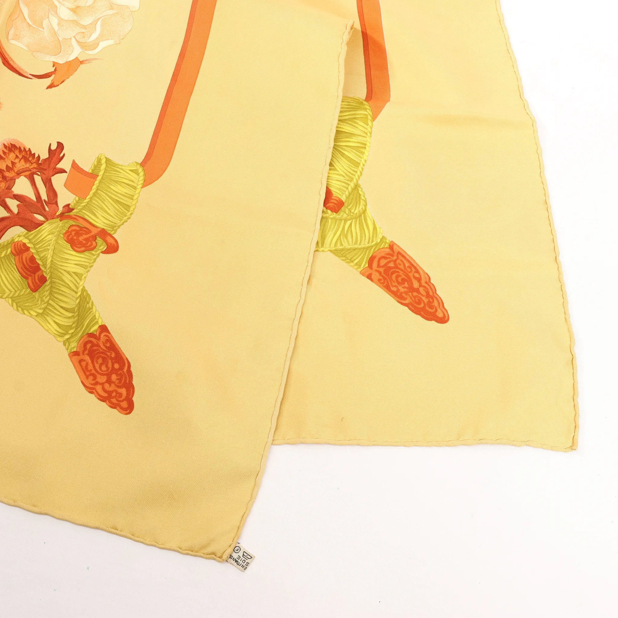 Hermès Carré 90 "REGINA" Silk handkerchief in Yellow