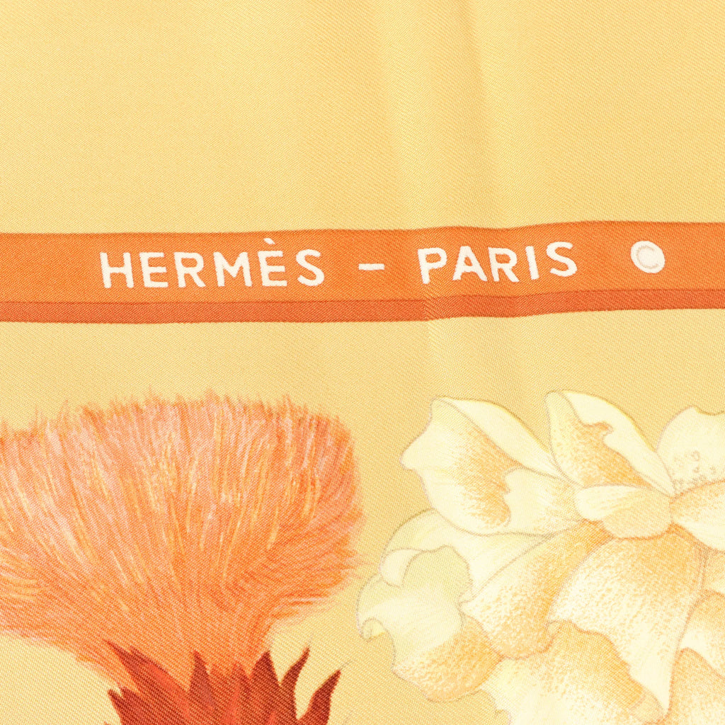Hermès Carré 90 "REGINA" Silk handkerchief in Yellow