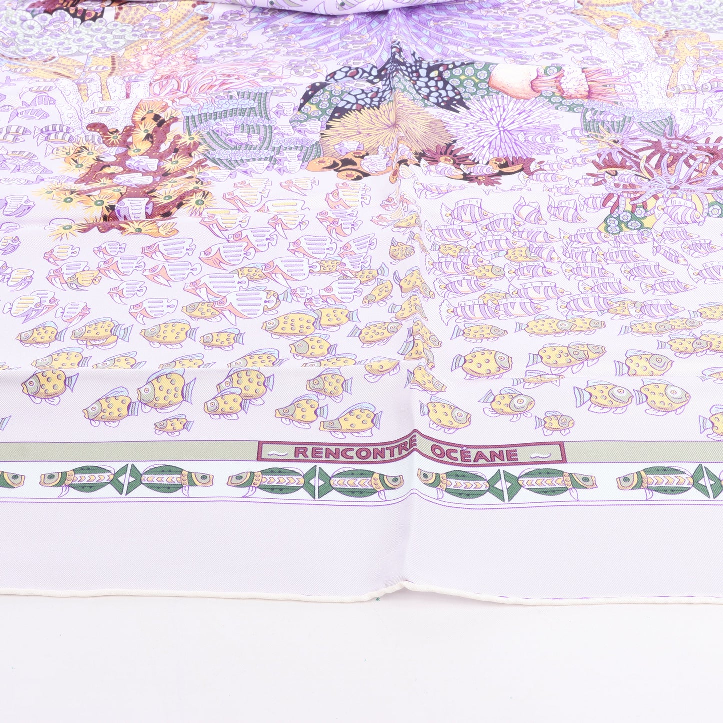 Hermès Carré 90 "RENCONTRE OCEANE" Silk handkerchief in Purple