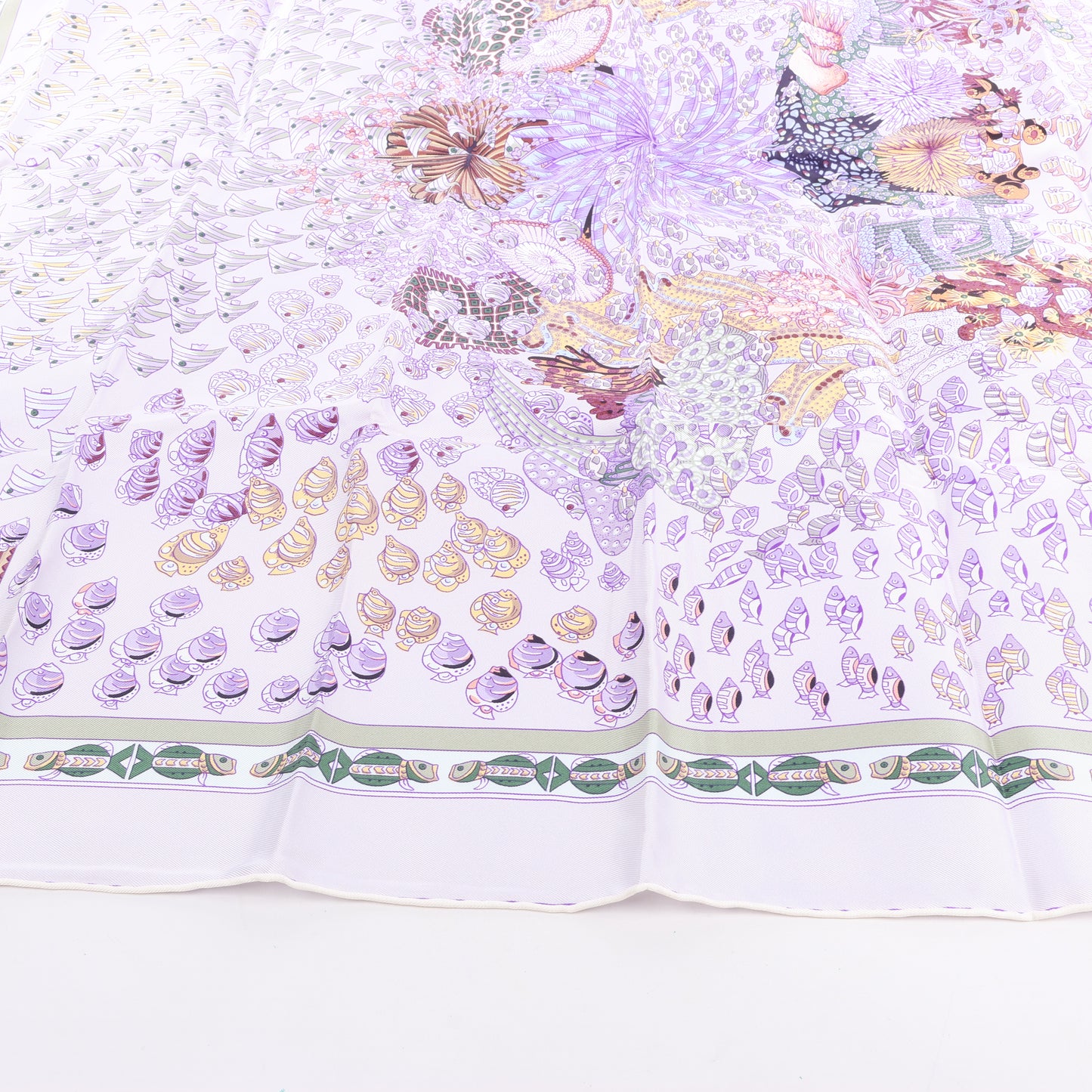 Hermès Carré 90 "RENCONTRE OCEANE" Silk handkerchief in Purple