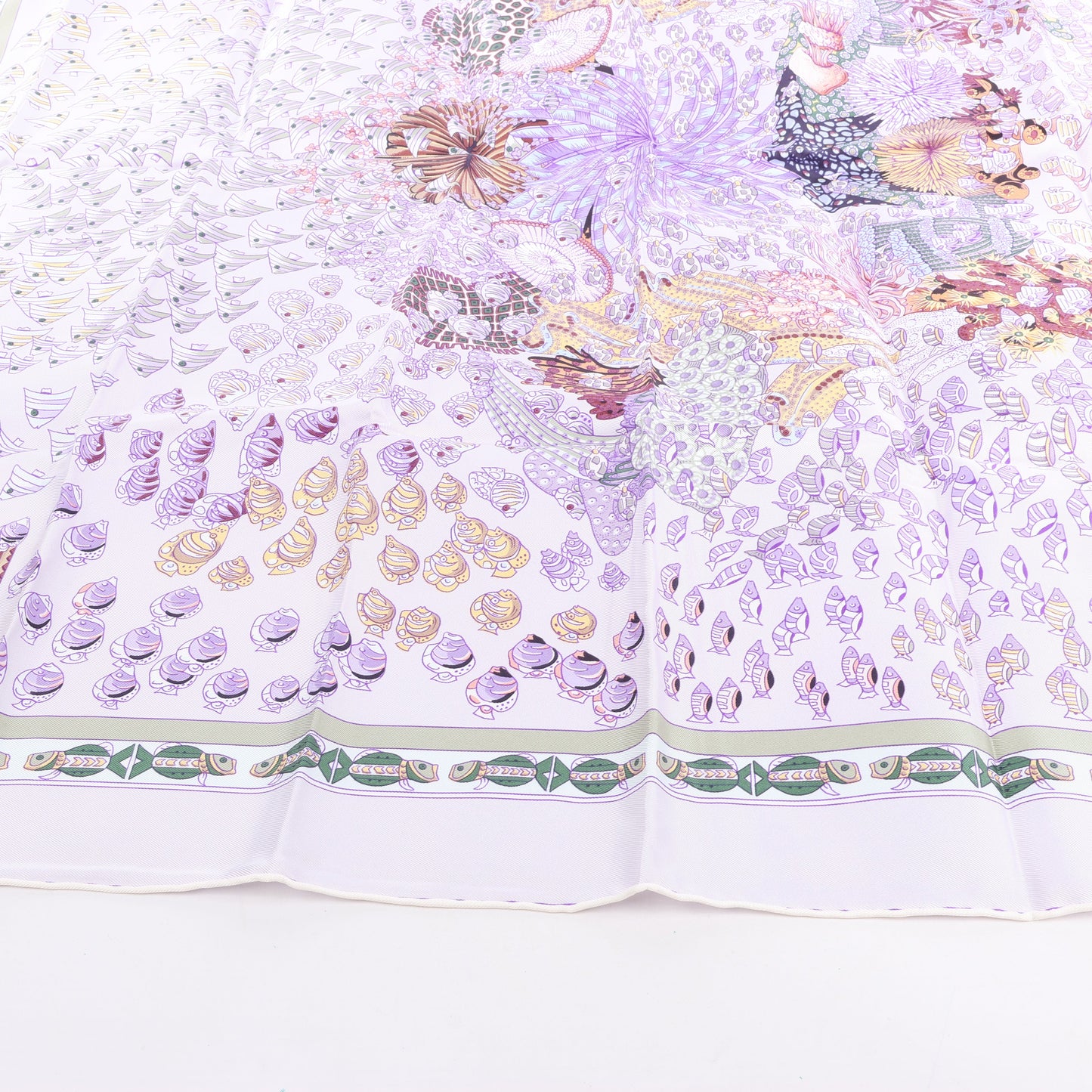 Hermès Carré 90 "RENCONTRE OCEANE" Silk handkerchief in Purple