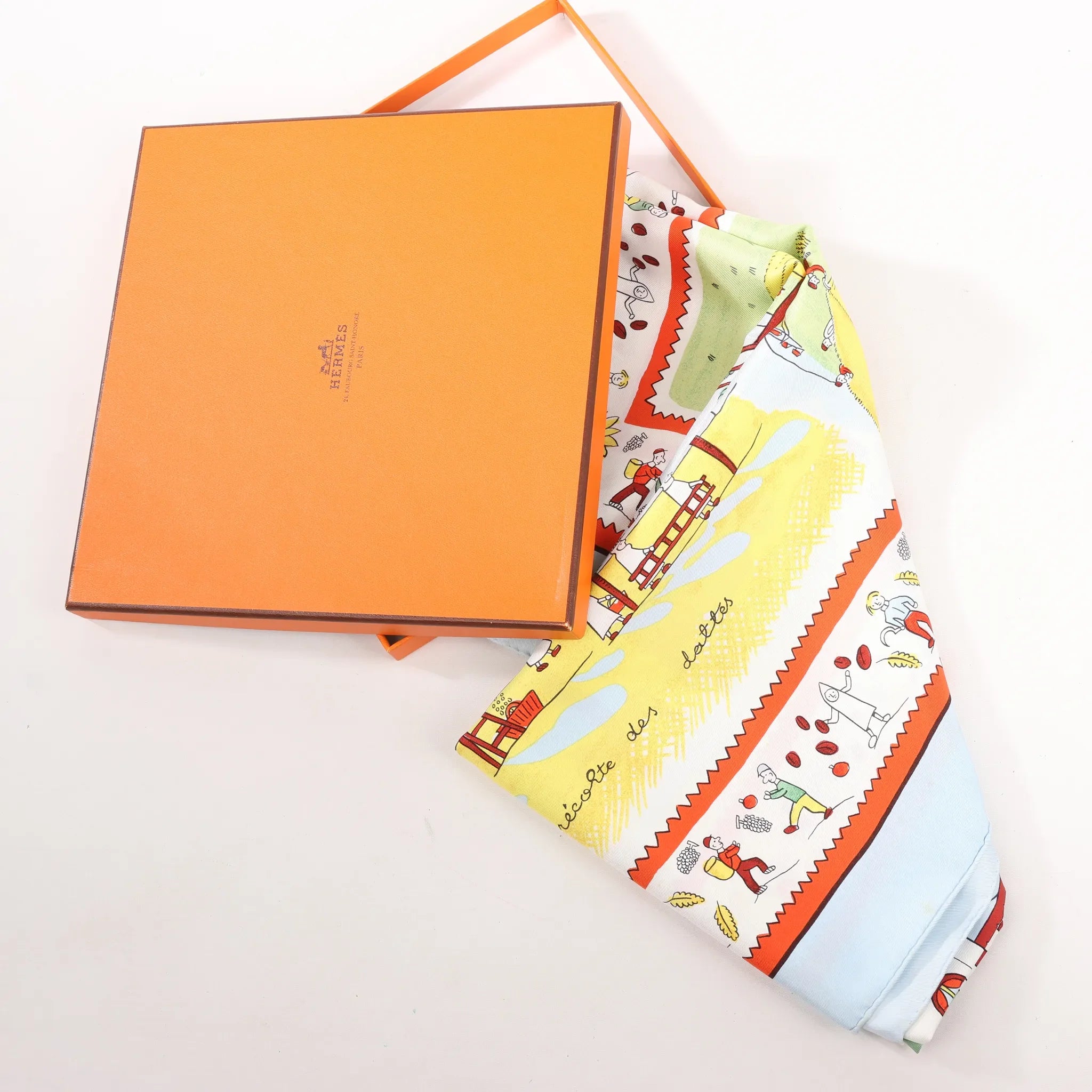 Hermès Carré 90 "RETOUR A LA TERRE" Silk handkerchief in Light Blue