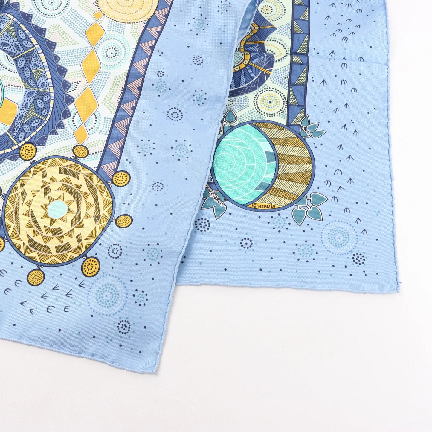 Hermès Carré 90 "REVE D’AUSTRALIE" Silk handkerchief in Blue