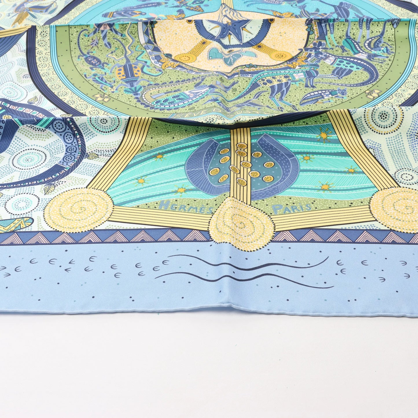 Hermès Carré 90 "REVE D’AUSTRALIE" Silk handkerchief in Blue