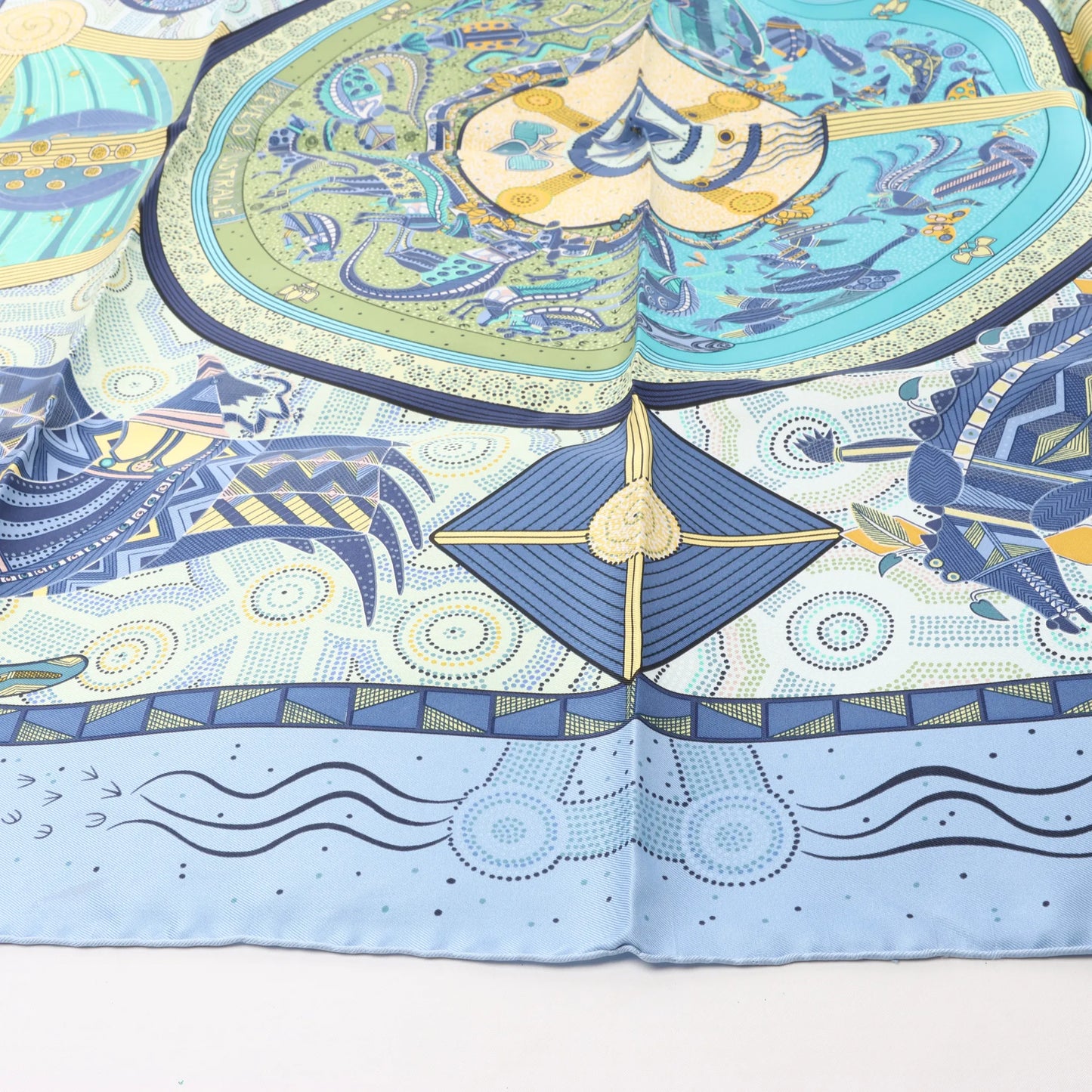 Hermès Carré 90 "REVE D’AUSTRALIE" Silk handkerchief in Blue