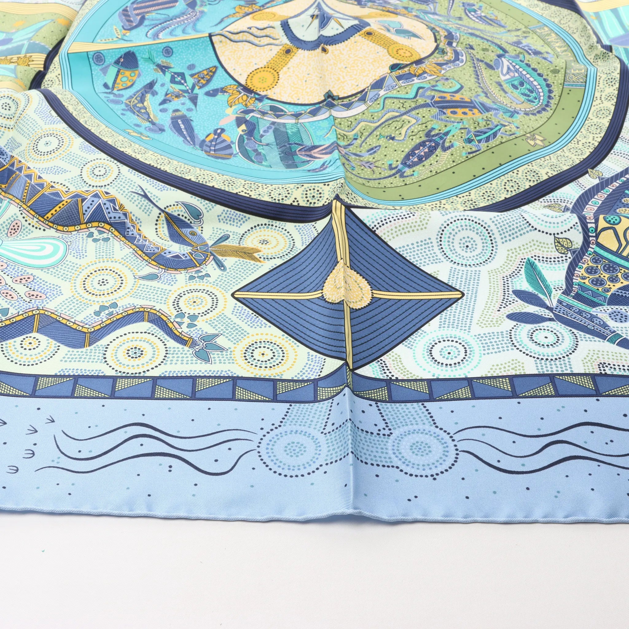 Hermès Carré 90 "REVE D’AUSTRALIE" Silk handkerchief in Blue
