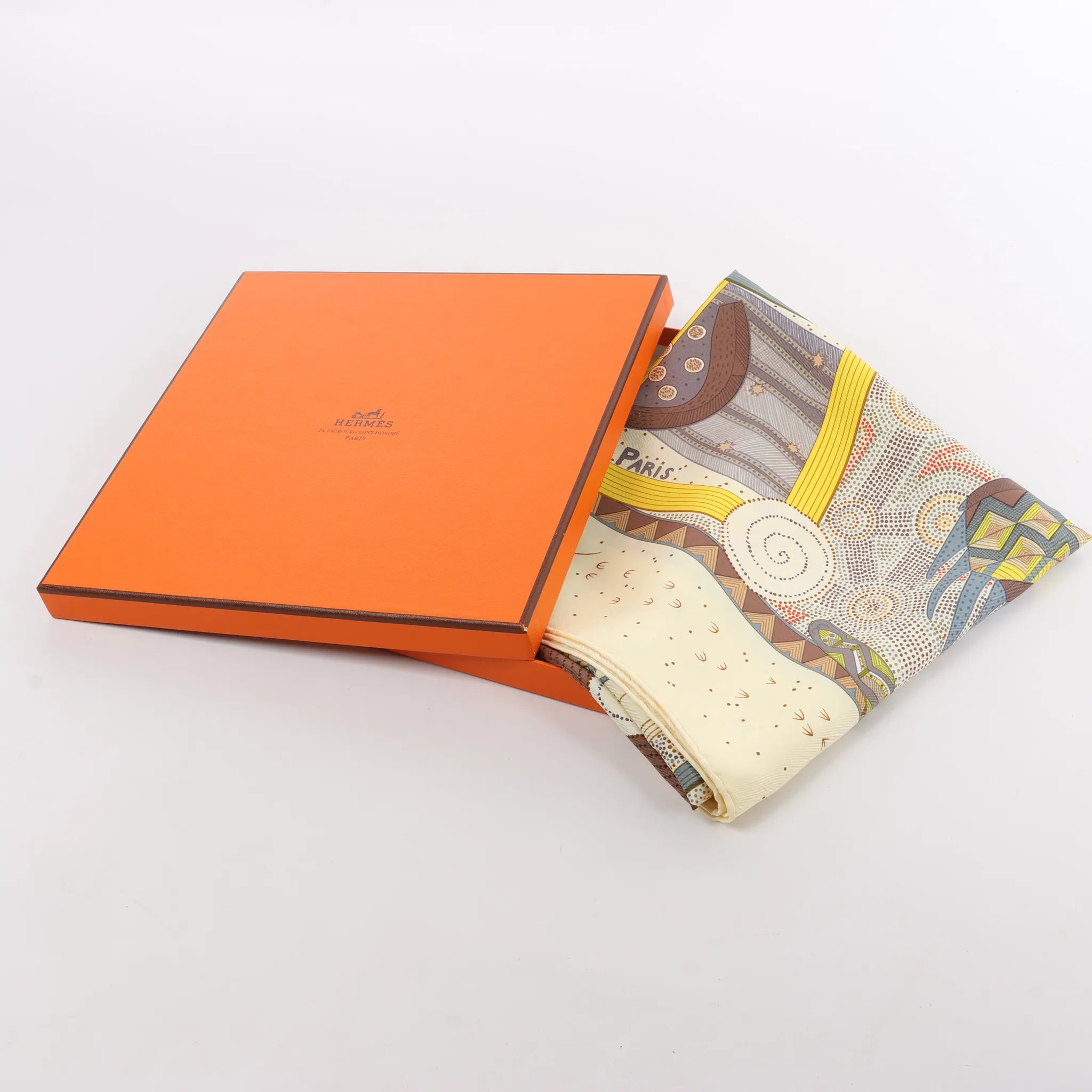 Hermès Carré 90 "REVE D’AUSTRALIE" Silk handkerchief in Beige
