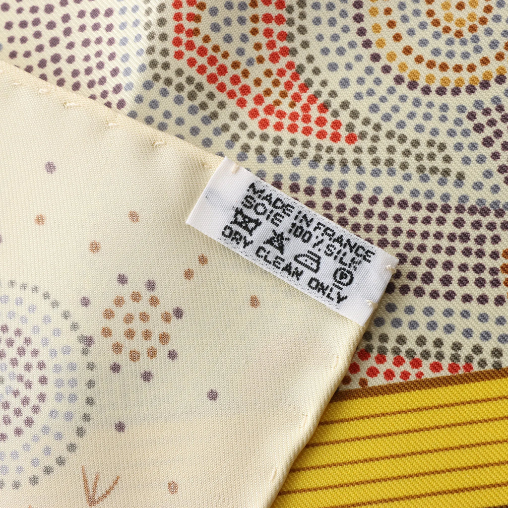 Hermès Carré 90 "REVE D’AUSTRALIE" Silk handkerchief in Beige