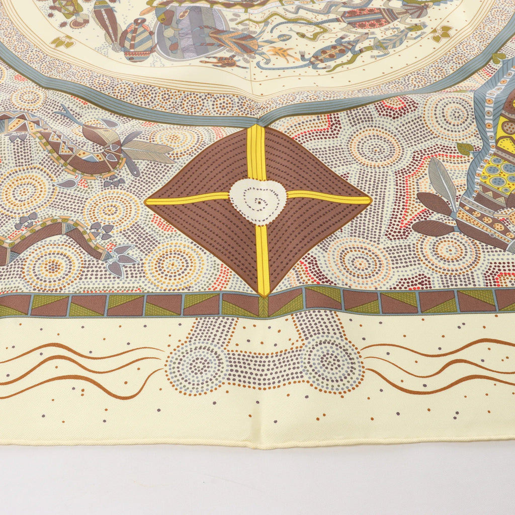 Hermès Carré 90 "REVE D’AUSTRALIE" Silk handkerchief in Beige