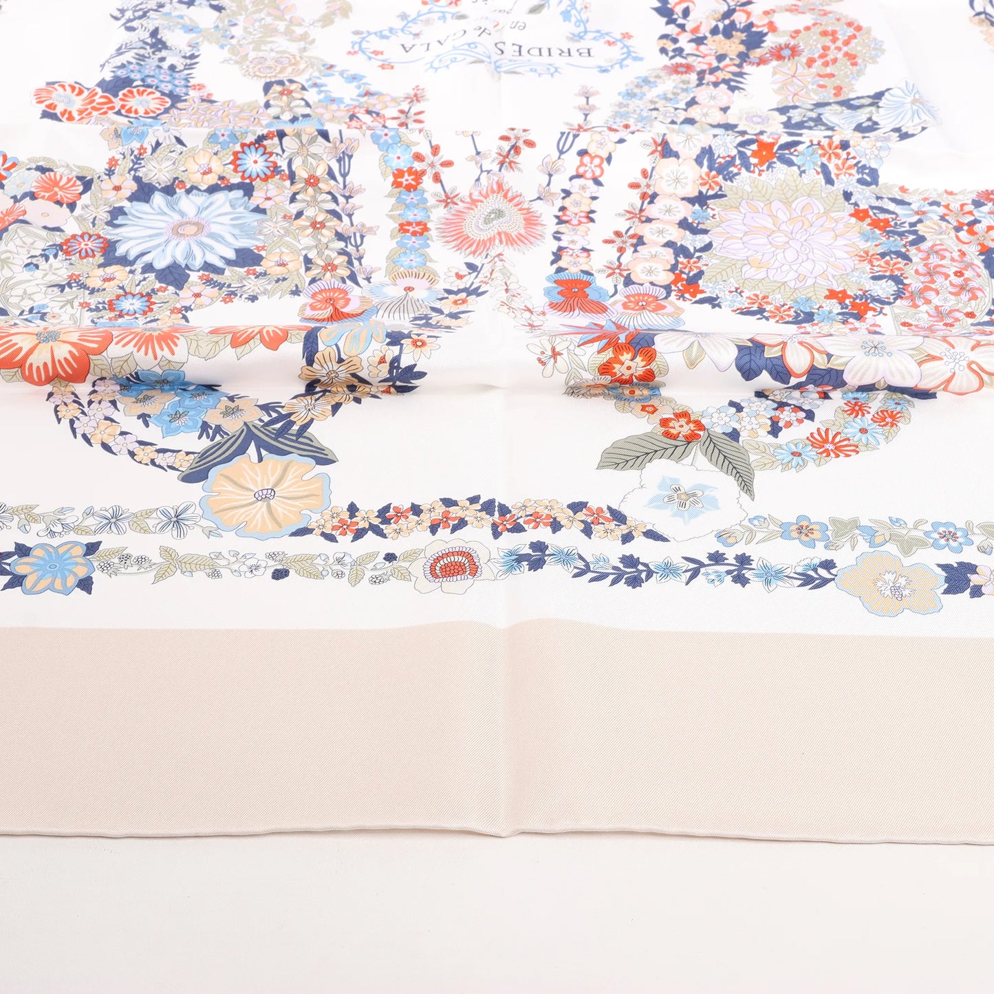 Hermès Carré 90 "BRIDES DE GALA EN FLEURS" Silk handkerchief in Beige