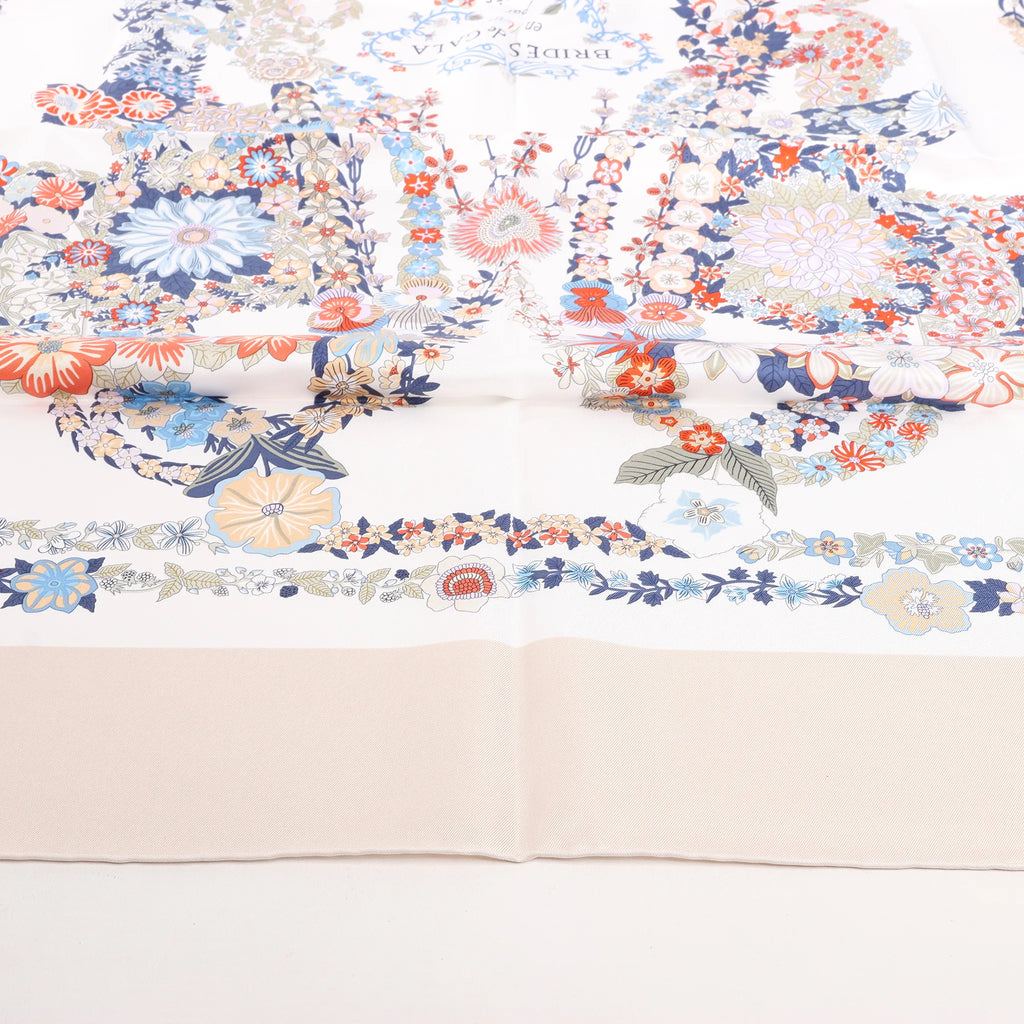 Hermès Carré 90 "BRIDES DE GALA EN FLEURS" Silk handkerchief in Beige