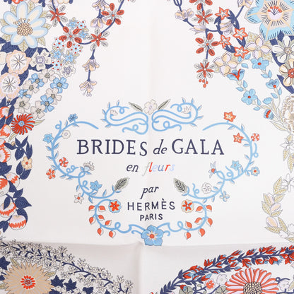 Hermès Carré 90 "BRIDES DE GALA EN FLEURS" Silk handkerchief in Beige