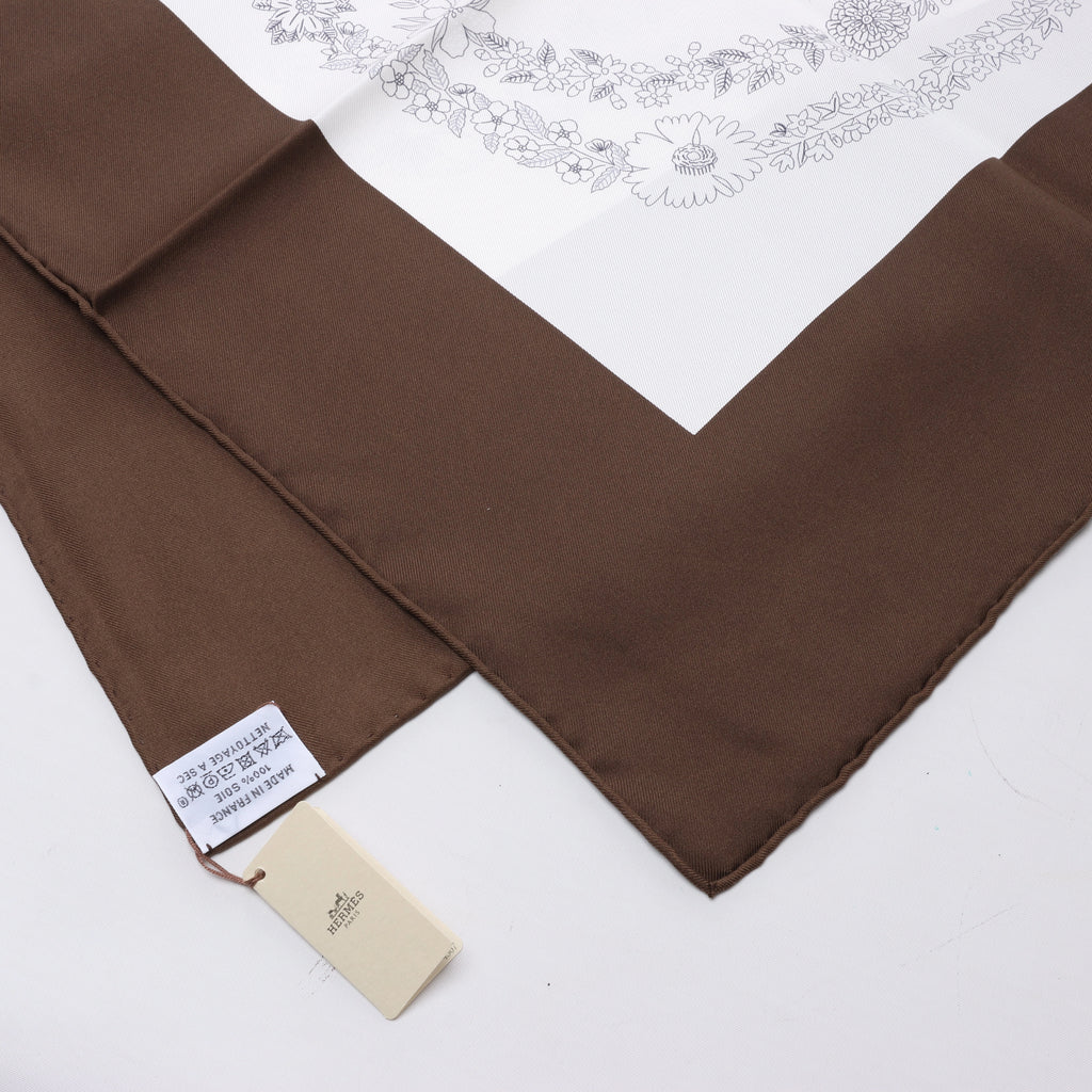 Hermès Pañuelo Carré 90 "RIDES DE GALA EN FLEURS" 100% Seda en Beige