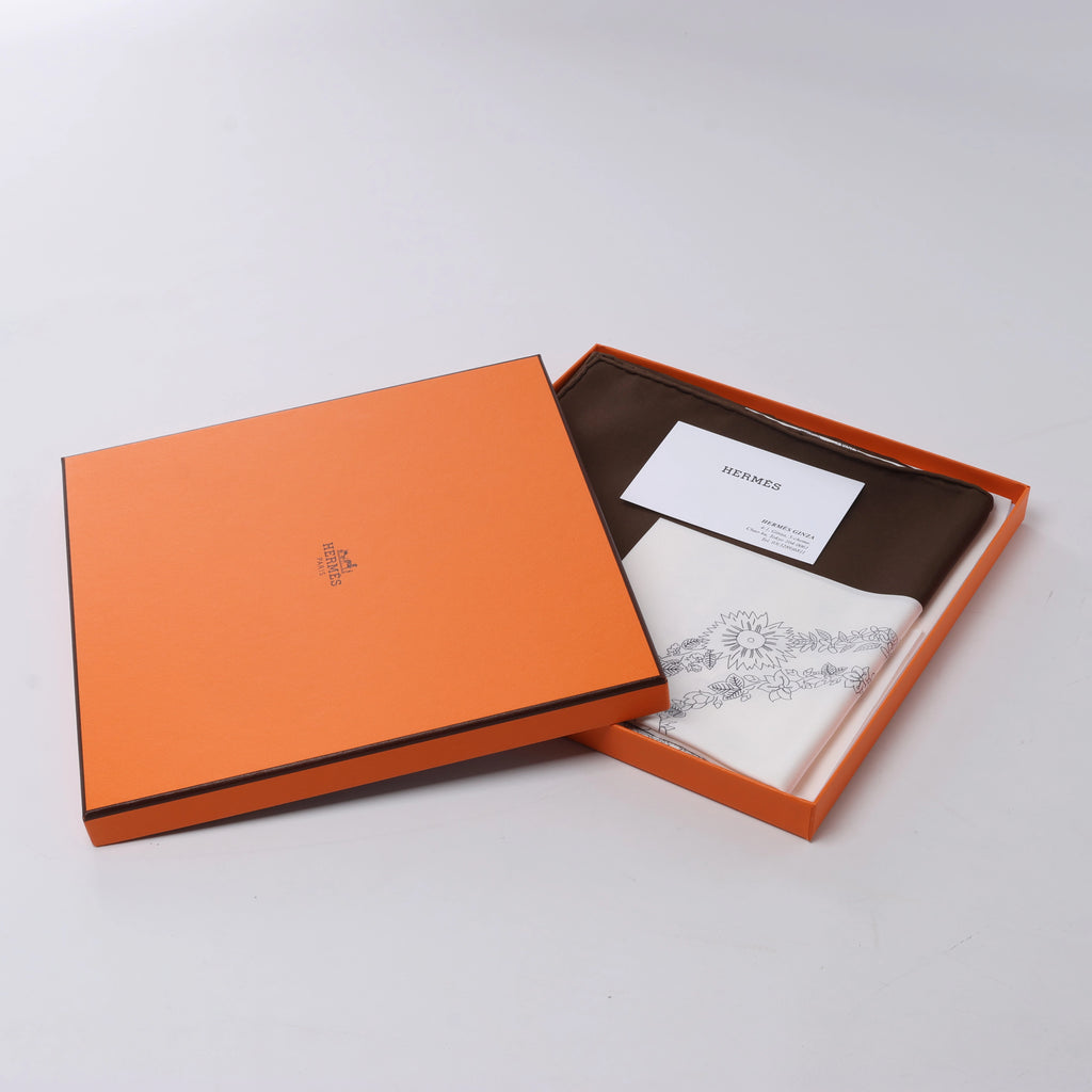 Hermès Pañuelo Carré 90 "RIDES DE GALA EN FLEURS" 100% Seda en Beige
