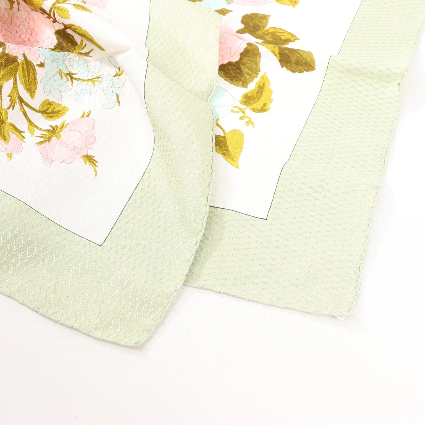 Hermès Carré 90 „ROMANTIQUE“ Seidentaschentuch in Grün