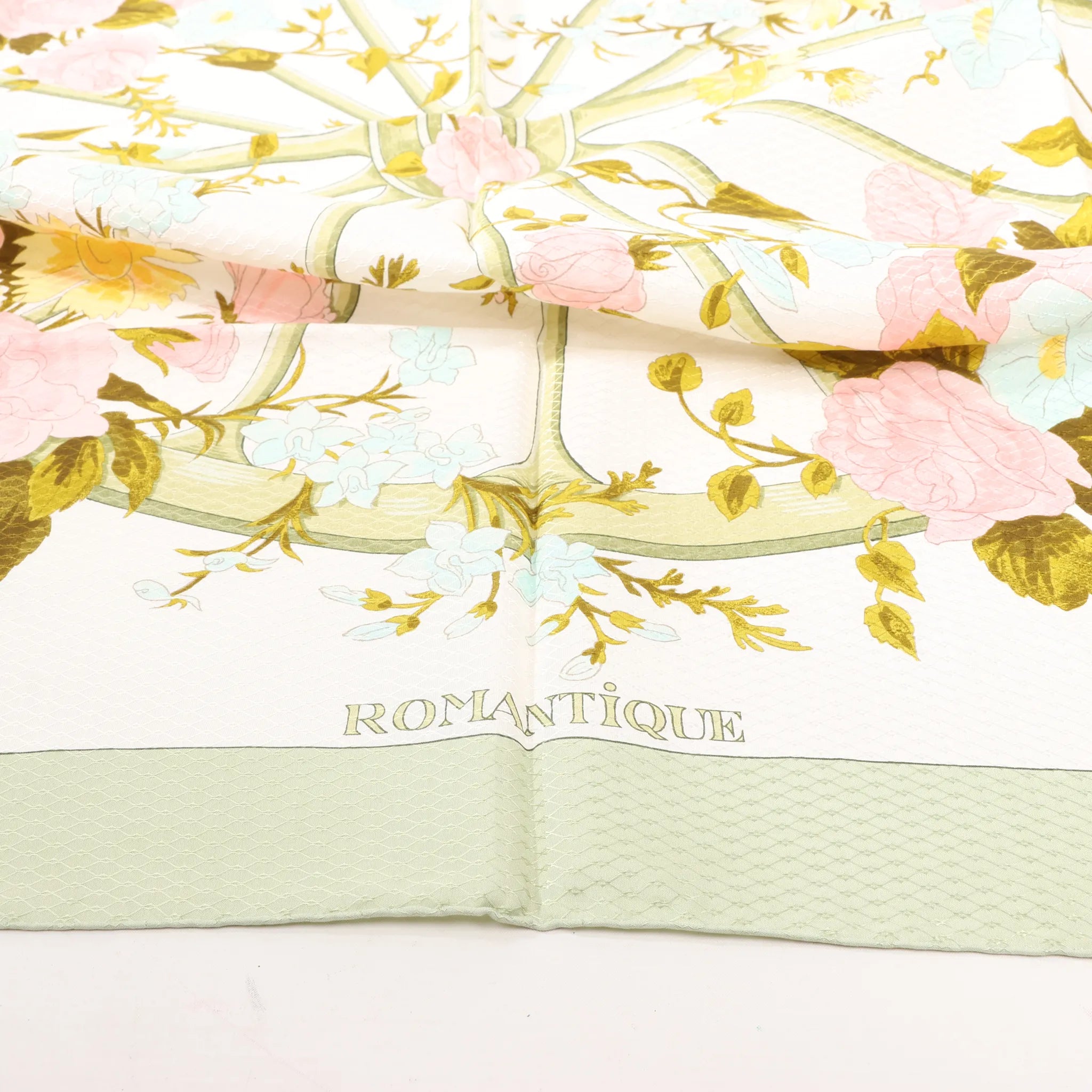 Hermès Carré 90 "ROMANTIQUE" Silk handkerchief in Green