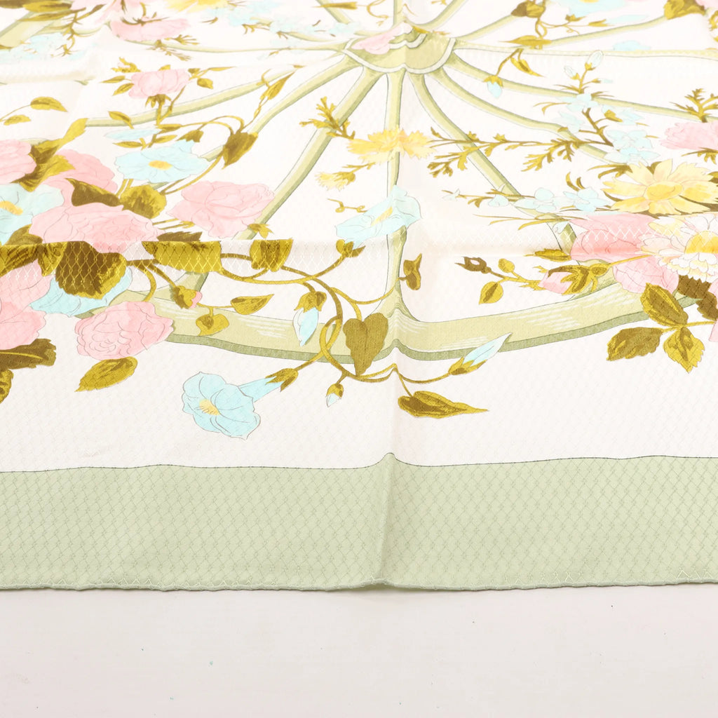 Hermès Carré 90 "ROMANTIQUE" Silk handkerchief in Green