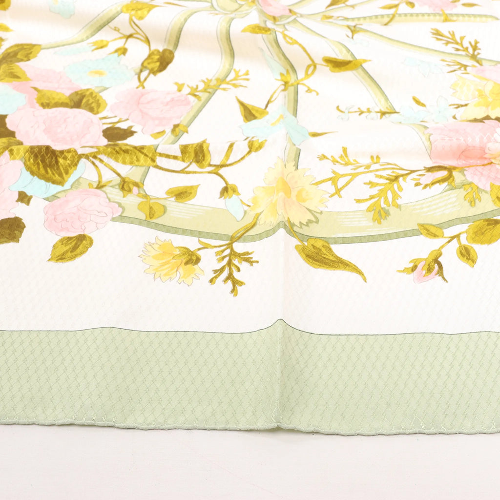 Hermès Carré 90 "ROMANTIQUE" Silk handkerchief in Green