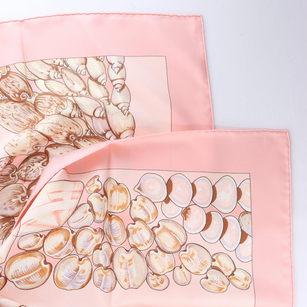 Hermès Carré 90 "Rocaille shells" Silk handkerchief in Pink