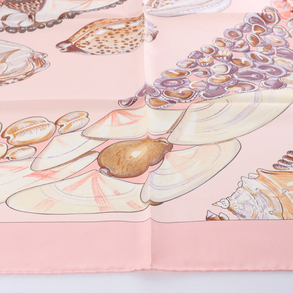 Hermès Carré 90 "Rocaille shells" Silk handkerchief in Pink